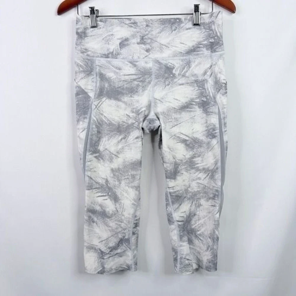 Lululemon‎ Tight Stuff Crop II In Flight White Grey Running Leggings Size 6